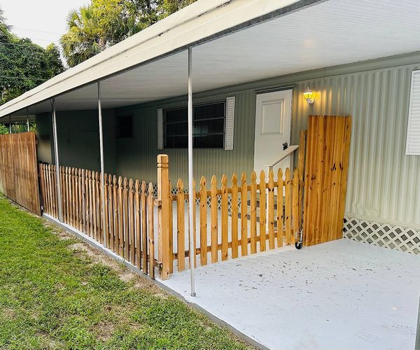 29 Twin Coach Ct., South Daytona FL 32119