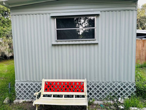 29 Twin Coach Ct., South Daytona FL 32119