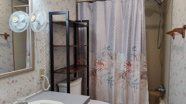 495 Honeysuckle Dr , Fruitland Park FL 34731
