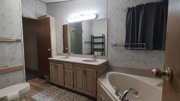 495 Honeysuckle Dr , Fruitland Park FL 34731