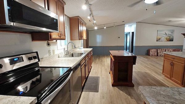 495 Honeysuckle Dr , Fruitland Park FL 34731