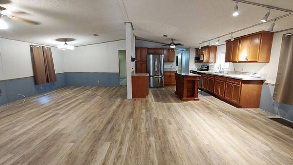 495 Honeysuckle Dr , Fruitland Park FL 34731