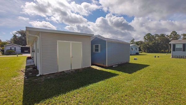 495 Honeysuckle Dr , Fruitland Park FL 34731