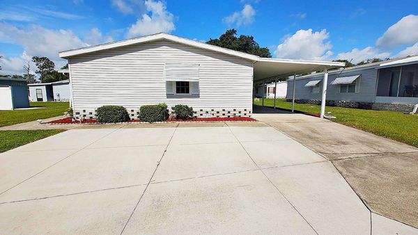495 Honeysuckle Dr , Fruitland Park FL 34731