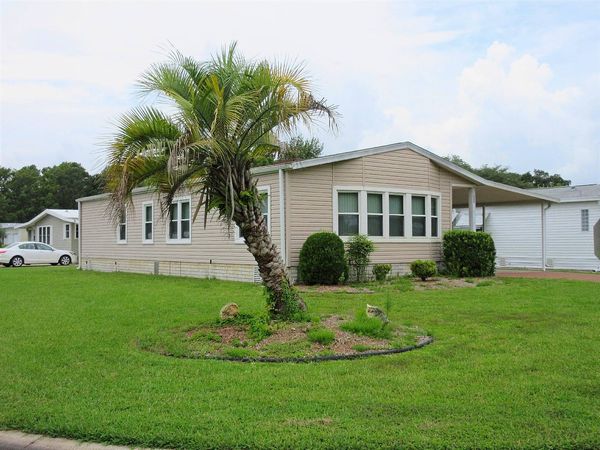 300 Cypress Square, Wildwood FL 34785