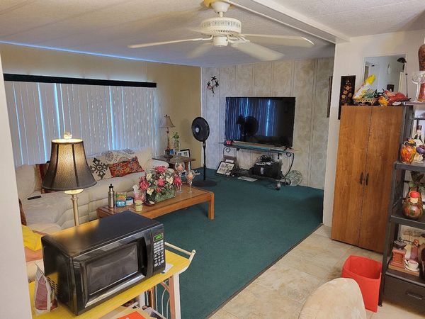 35 Las Palmas Dr., Edgewater FL 32132