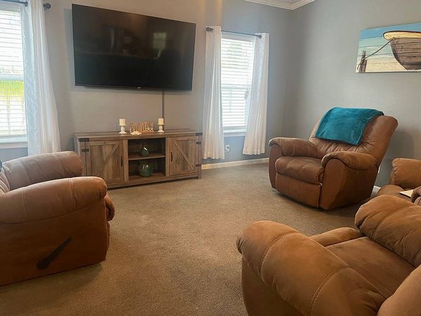 33 Newcastle Dr., Kissimmee FL 34746