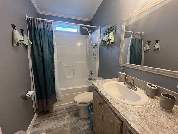 33 Newcastle Dr., Kissimmee FL 34746