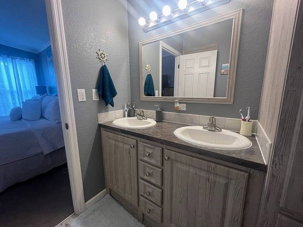 33 Newcastle Dr., Kissimmee FL 34746