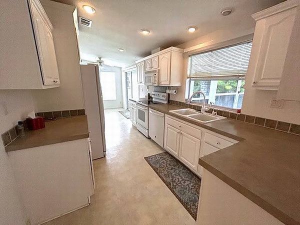 2294 Woods And Water CT, Sebring FL 33872