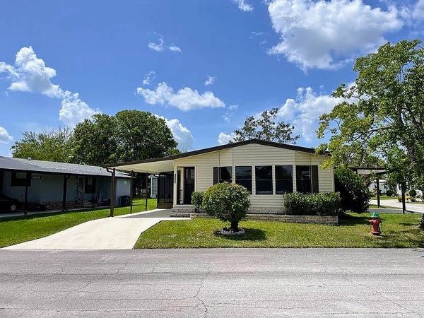 14226 Royal Tara Dr., Lot 822, Orlando FL 32826