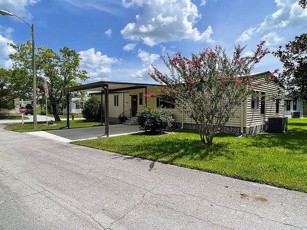 14226 Royal Tara Dr., Lot 822, Orlando FL 32826