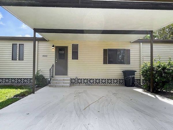 14226 Royal Tara Dr., Lot 822, Orlando FL 32826
