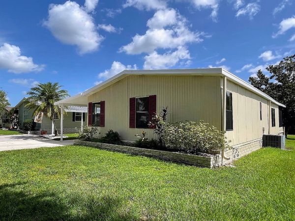2083 Pebble Beach Blvd, Lot 706, Orlando FL 32826