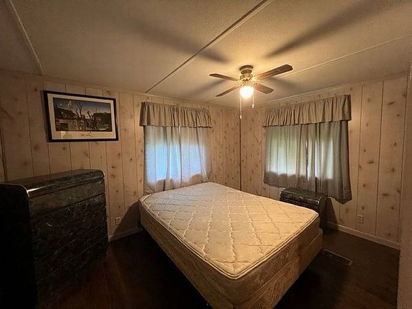 1366 Laura St , Casselberry FL 32707