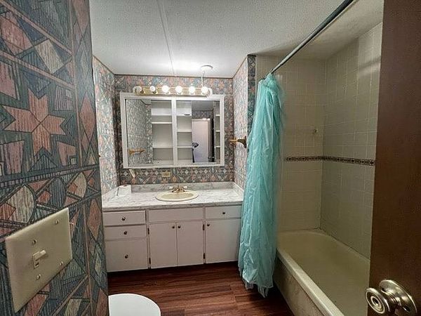 1366 Laura St , Casselberry FL 32707