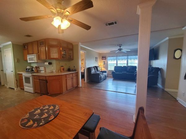 162 Hillsborough Ave , Sorrento FL 32776