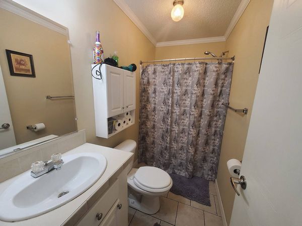 162 Hillsborough Ave , Sorrento FL 32776