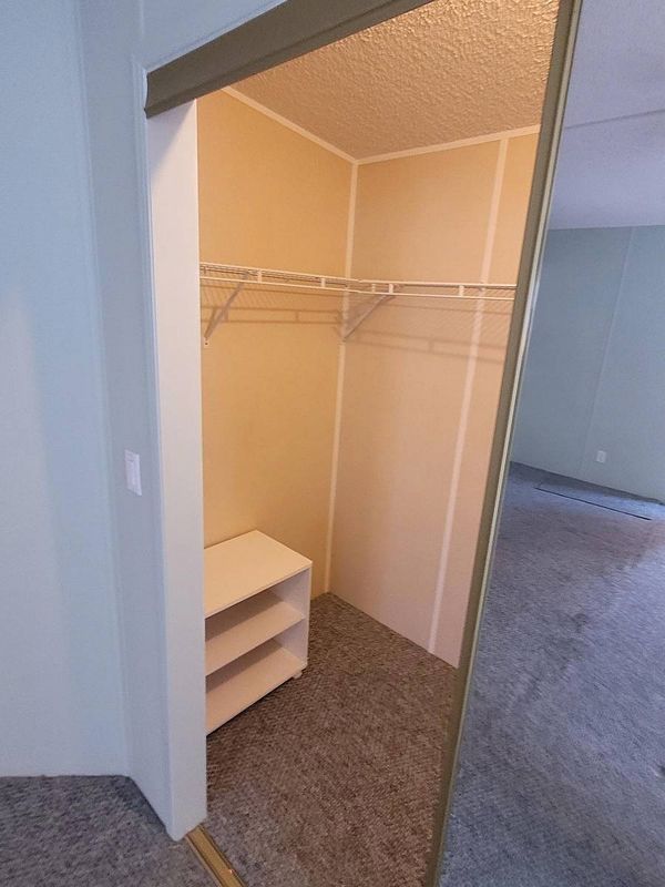 194 LA Gardinia , Edgewater FL 32141