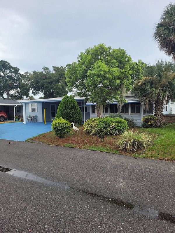 194 LA Gardinia , Edgewater FL 32141