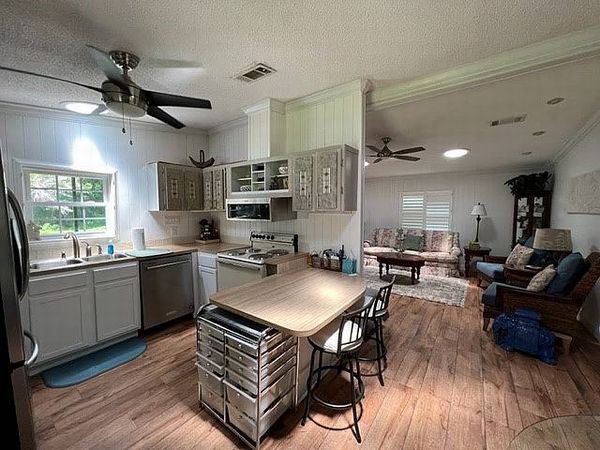 506 Sandalwood Lane , Wildwood FL 34785