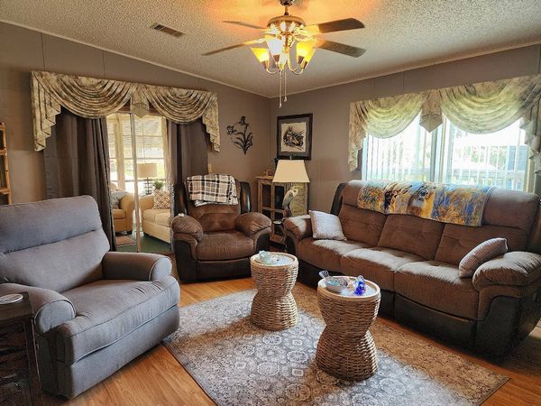 19 Rio Grande Dr, Leesburg FL 34748