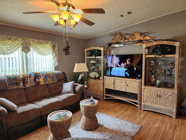 19 Rio Grande Dr, Leesburg FL 34748