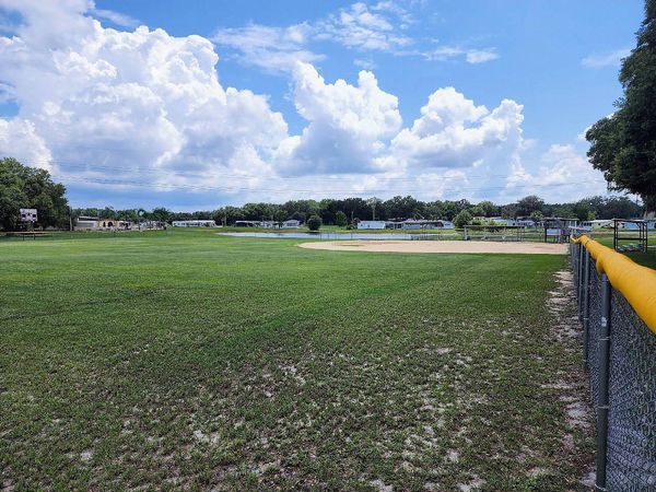 19 Rio Grande Dr, Leesburg FL 34748