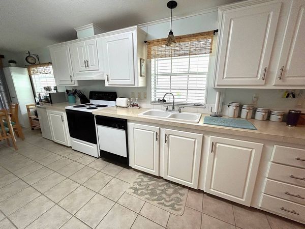 1128 Dewitt Street, Sebring FL 33872