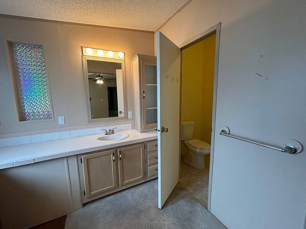 997 E. Palm Valley Dr, Oviedo FL 32765