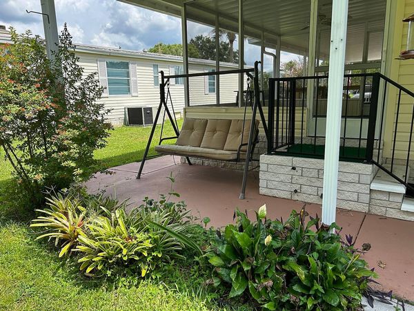 997 E. Palm Valley Dr, Oviedo FL 32765