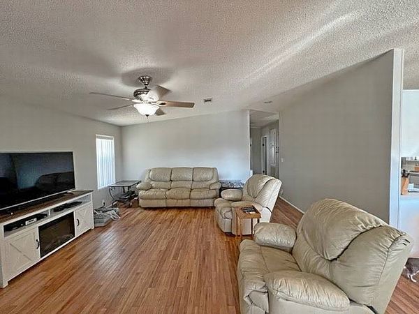 2 Conquistador St , Leesburg FL 34748