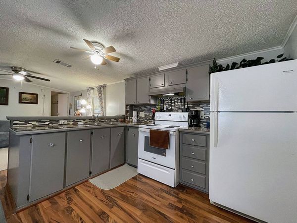 598 Drage Dr., Apopka FL 32703