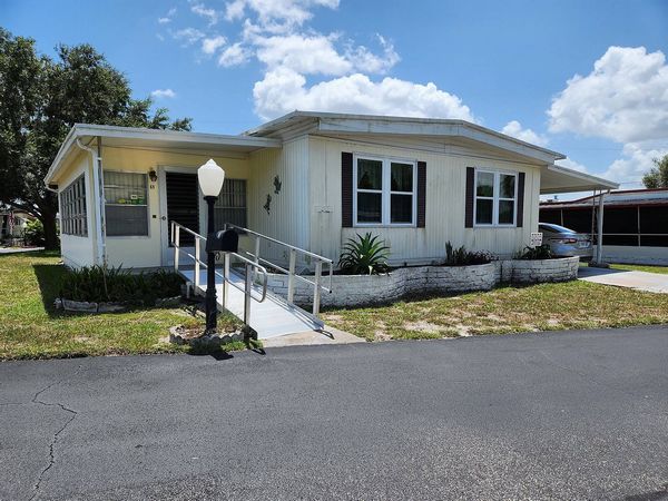 69 Plantation Dr, DeBary FL 32713
