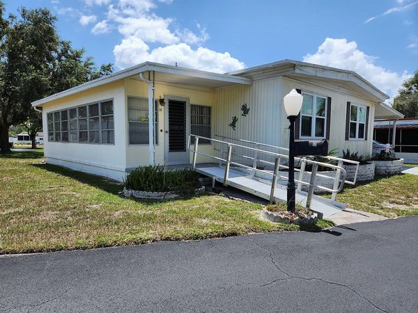 69 Plantation Dr, DeBary FL 32713