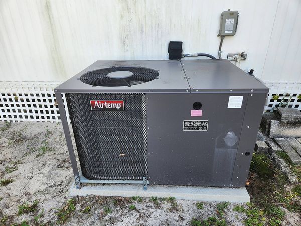69 Plantation Dr, DeBary FL 32713