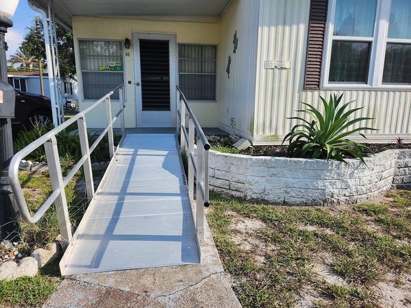 69 Plantation Dr, DeBary FL 32713