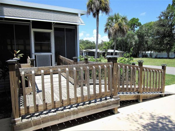 114 N Lake Dr, Leesburg FL 34788