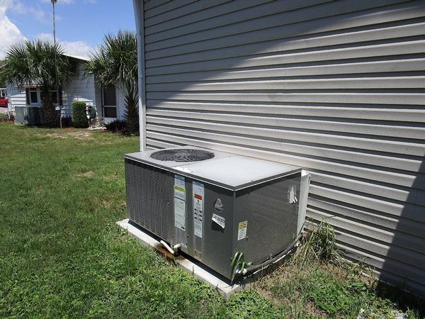 114 N Lake Dr, Leesburg FL 34788