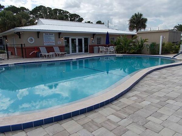 51 Windward Ct, Port Orange FL 32127