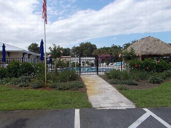 51 Windward Ct, Port Orange FL 32127