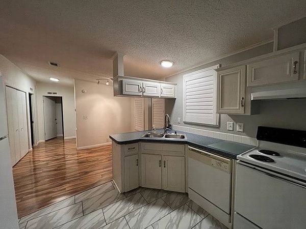 7148 Harbor View Dr , Leesburg FL 34788
