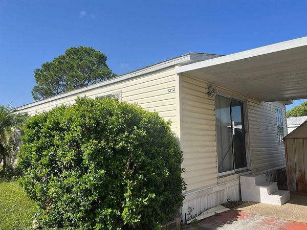 1212 Lester Dr., Kissimmee FL 34741