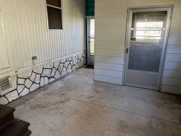 1077 Larkfield Dr, DeLand FL 32724