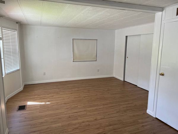 1077 Larkfield Dr, DeLand FL 32724