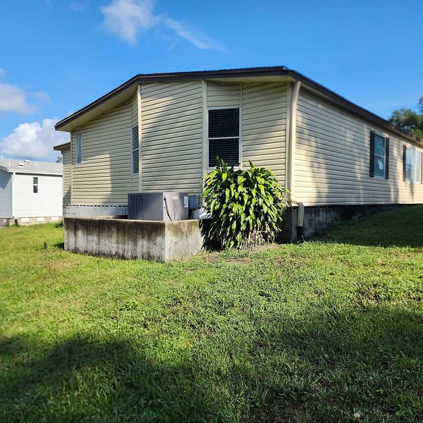 922 Navel Orange Dr, Orange City FL 32763