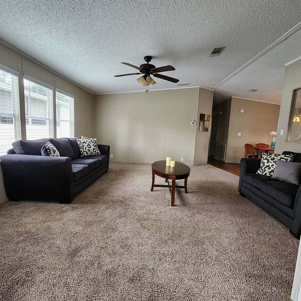 922 Navel Orange Dr, Orange City FL 32763