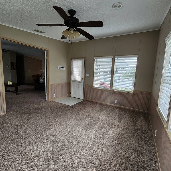 922 Navel Orange Dr, Orange City FL 32763
