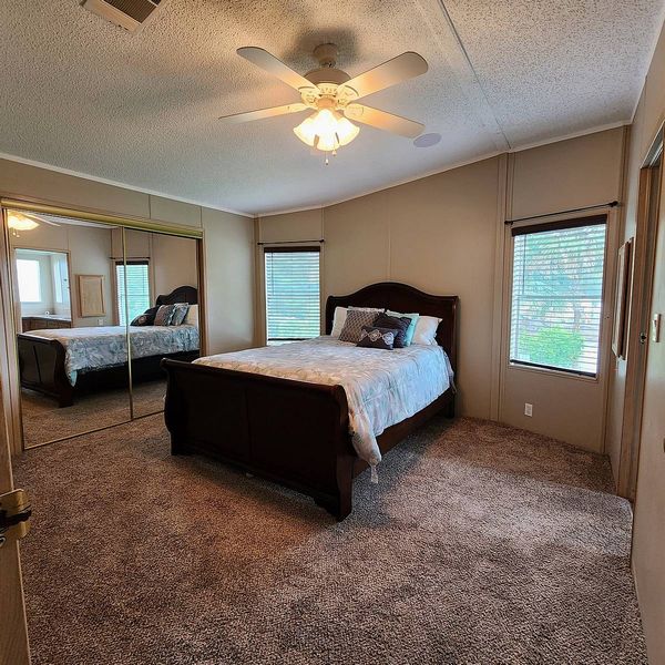 922 Navel Orange Dr, Orange City FL 32763