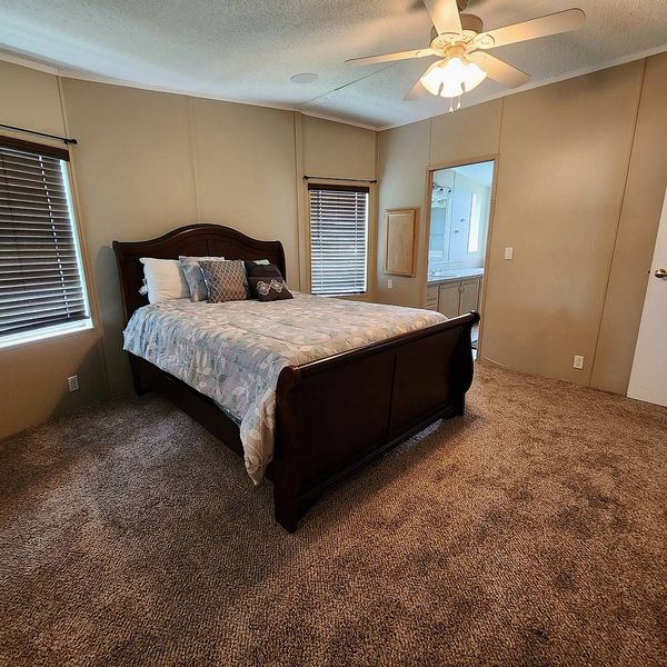 922 Navel Orange Dr, Orange City FL 32763